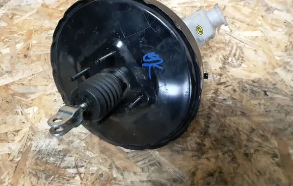 KIA Ceed Brake booster 585001H200