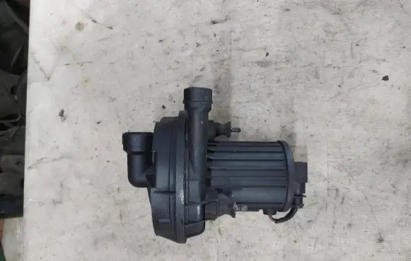 Volkswagen Sharan Secondary air pump 06a131333