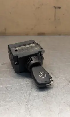 Mercedes-Benz E W211 Ignition lock 2115451408 33002209