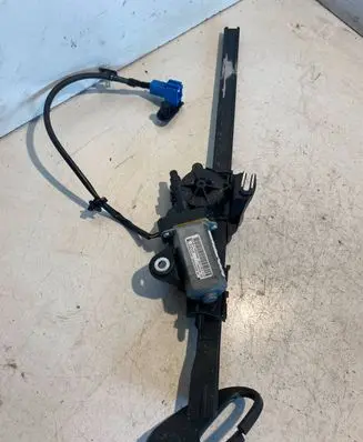 Mercedes-Benz C W205 Seat belt adjustment motor A2058600282 308362899