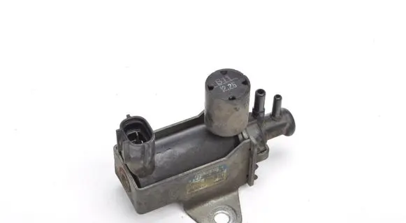 Mazda 323 Valve vacuum 