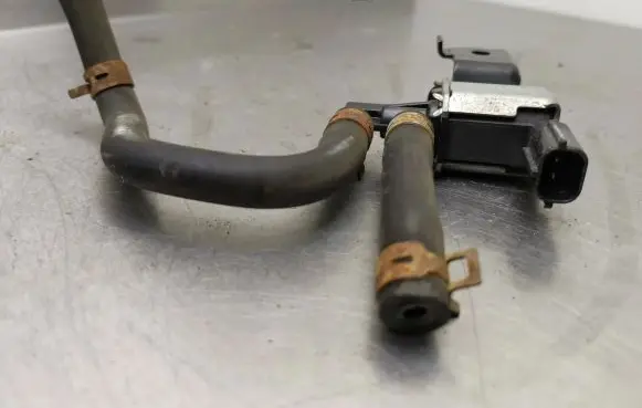 Suzuki Swift I Turbo solenoid valve K5T48290