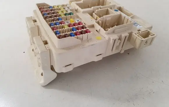 Hyundai Tucson TL Fuse module 91950D3640