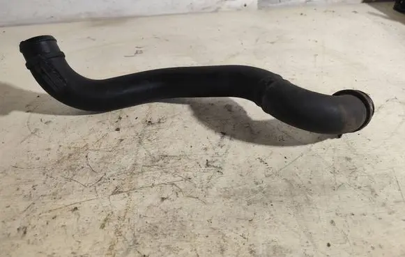 Intercooler hose/pipe