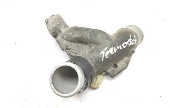 Toyota Land Cruiser (J200) Engine coolant pipe/hose