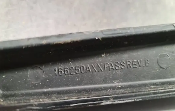 Saab 9-3 Ver2 Windshield/front glass wiper blade 166250
