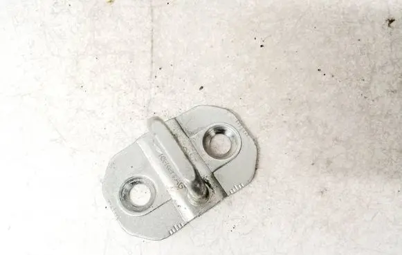 Mercedes-Benz ML W164 Front door lock loop/hook striker 