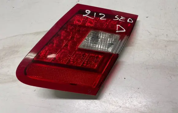 Mercedes-Benz E W212 Tailgate rear/tail lights A2129060258