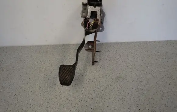 Nissan X-Trail T31 Pedal assembly 