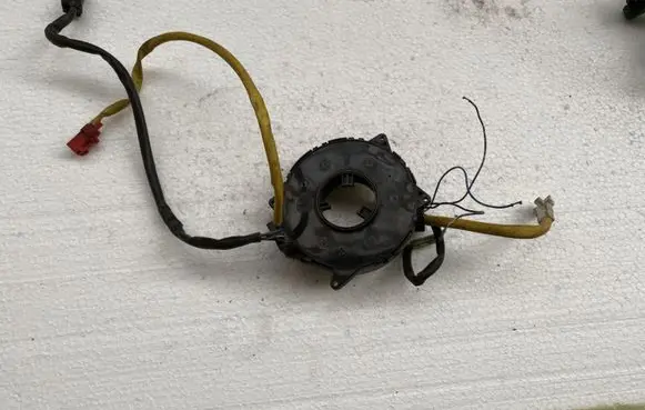 Mitsubishi Galant Airbag slip ring squib (SRS ring) LC0B172032