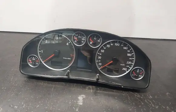 Audi A6 S6 C5 4B Speedometer (instrument cluster) 4B0920933G