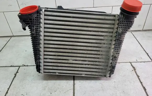 Porsche Macan (95B) Intercooler radiator 95B145803G 95B117335Q