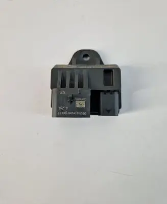BMW 3 F30 F35 F31 Glow plug pre-heat relay 857008702