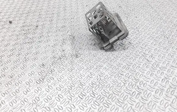 Citroen C5 Coolant fan relay 9641212580
