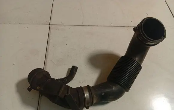 Toyota Yaris Air intake hose/pipe 178800N031