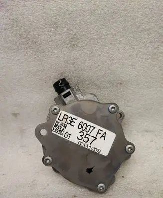 Ford Mustang VI Vacuum pump LR3E6007FA