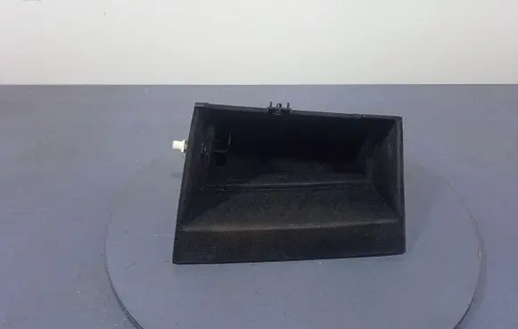 Glove box