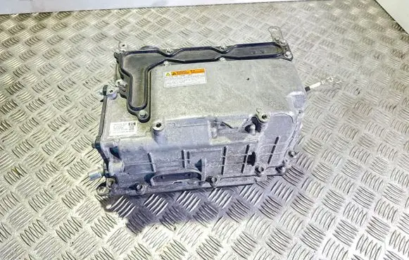 Toyota Auris E180 Voltage converter inverter G920047190