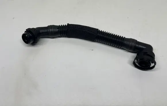 Audi Q5 SQ5 Breather hose/pipe 04L103493F