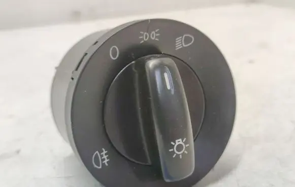 Volkswagen Golf V Light switch 1K0941431AH