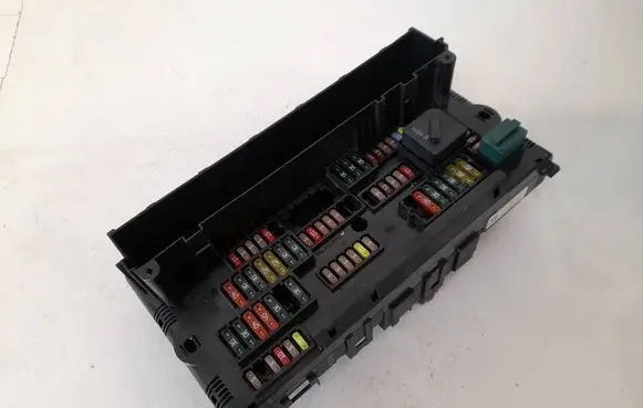 BMW 5 F10 F11 Fuse box set 923442101