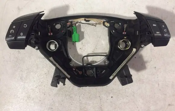 Volvo XC90 Steering wheel buttons/switches P5507003