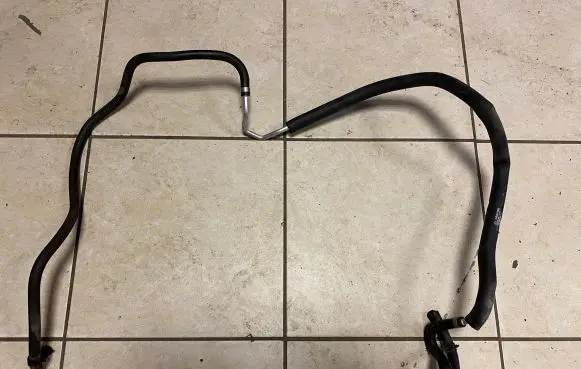 Mercedes-Benz ML W166 Engine coolant pipe/hose A1668305096