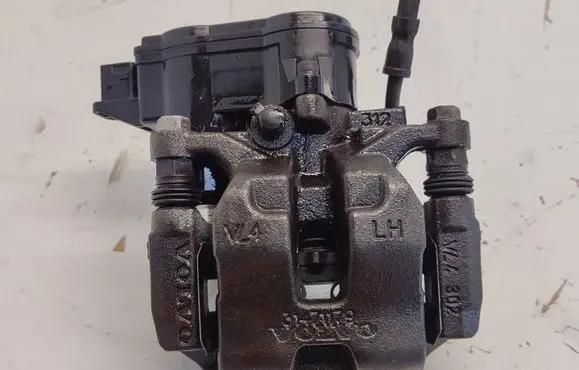 Volvo XC40 Rear brake caliper 32276921