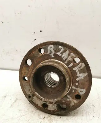 Opel Zafira B Front wheel bearing hub 