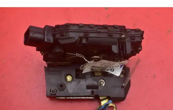 Land Rover Freelander Front door lock