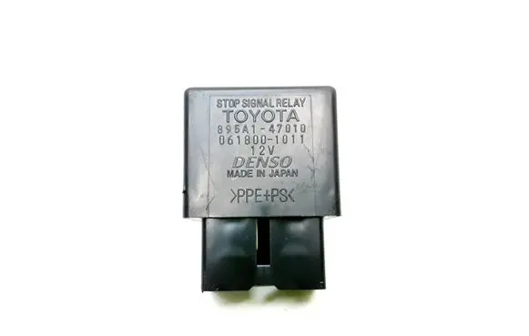 Lexus CT 200H Rear light relay 895A147010