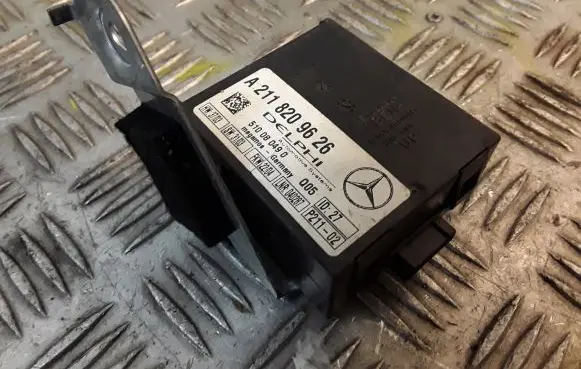 Mercedes-Benz E W211 Alarm control unit/module 2118209126 A2118209126