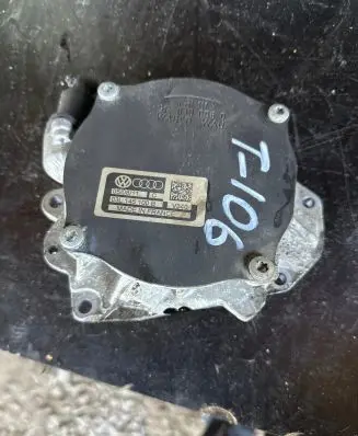 Audi TT TTS Mk2 Vacuum pump 03L145100B 7230080