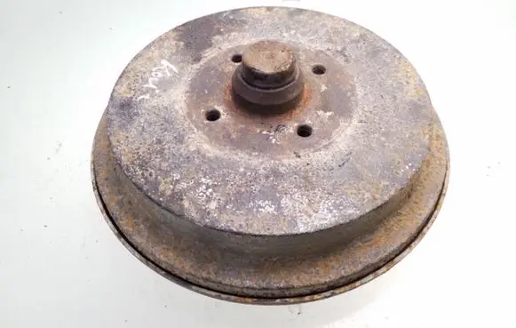 Volkswagen PASSAT B4 Drum brake (rear) 