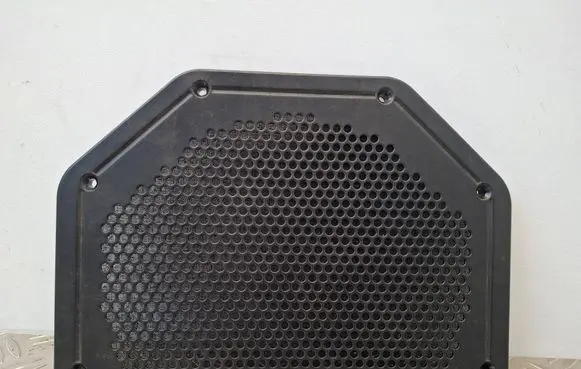 BMW 3 E90 E91 Subwoofer grill/trim 4913631819 ABSGF17