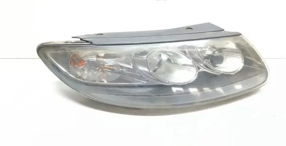 Hyundai Santa Fe Headlight/headlamp