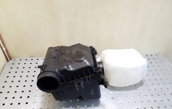 Subaru Legacy Air filter box A52AG08
