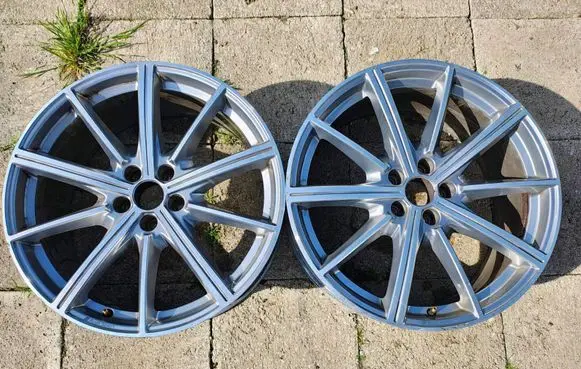 R20 alloy rim