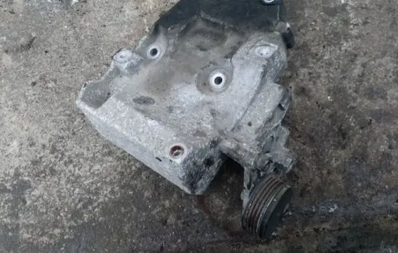Audi A4 S4 B6 8E 8H Generator/alternator bracket 