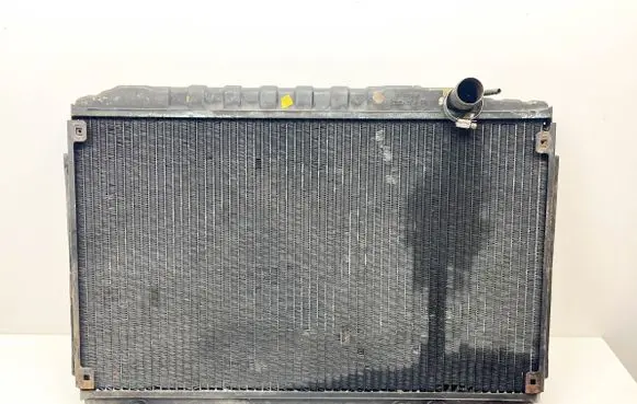 Mercedes-Benz SLC C107 Coolant radiator A1075011701 1075011701