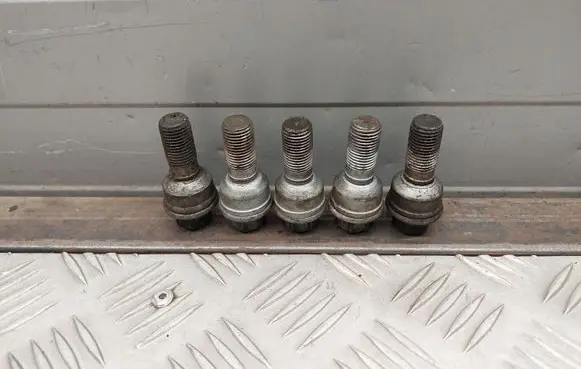 Audi Q5 SQ5 Nuts/bolts 
