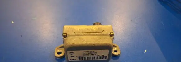 Volkswagen Golf IV ESP acceleration yaw rate sensor 1J1907637D 10098004822