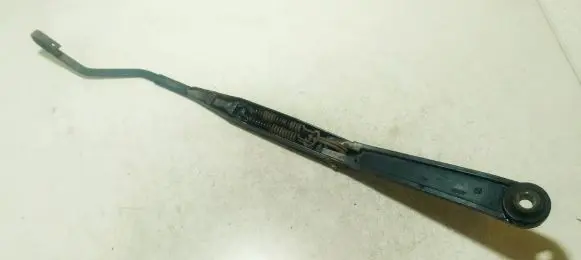 Alfa Romeo 156 Front wiper blade arm A065