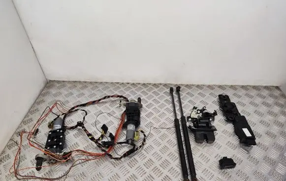 Audi A6 S6 C7 4G Tailgate hydraulic set 4G0959831A 4G9827851E 4G9827852E