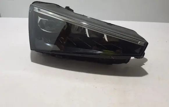 Skoda Scala Headlight/headlamp 657941016A