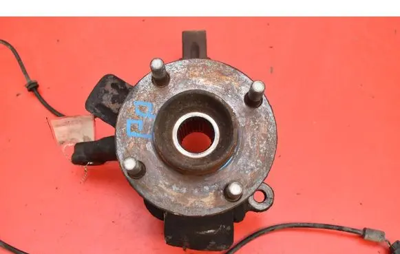 Nissan NV200 Front wheel hub spindle knuckle