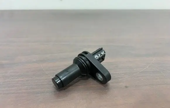 Mitsubishi Outlander IV Crankshaft position sensor 03003E13 4550