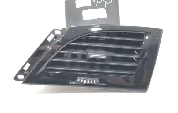 Renault Megane III Dashboard side air vent grill/cover trim