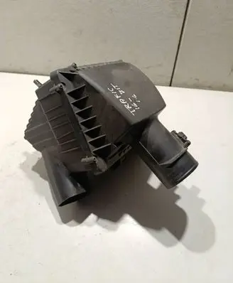 Renault Trafic III (X82) Air filter box 165006196R 93451661 93867738