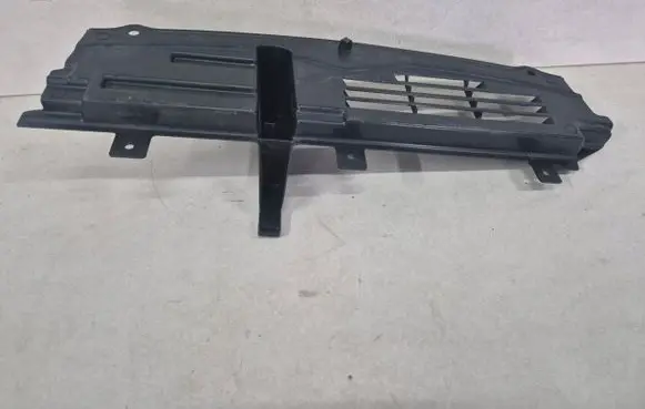 Citroen C5 Aircross Intercooler air guide/duct channel 9833888180